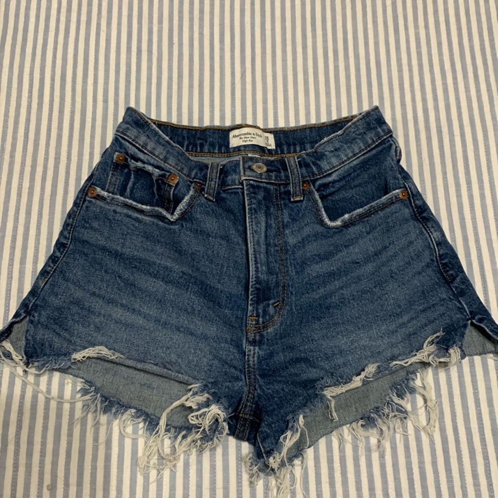 Abercrombie The Mom Short - High Rise & Curve Love